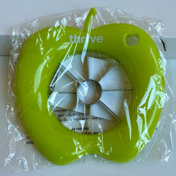 THRIVE Apple Slicer - Picture 2 of 3